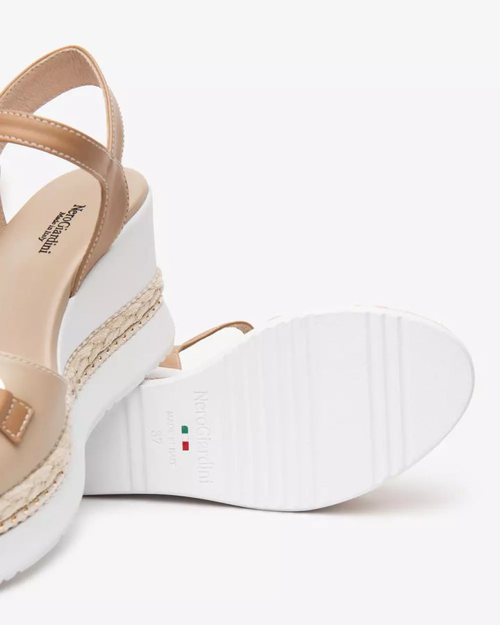 NeroGiardini E513552D-453 sandali beige