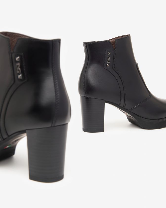 NeroGiardini Tronchetto I411200D-100 in pelle nero