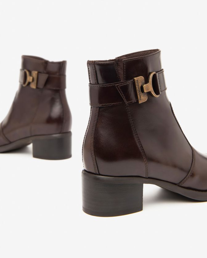 NeroGiardini Tronchetto I411270D-400 in pelle marrone