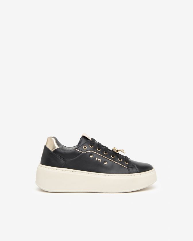 NeroGiardini Sneakers I411621D-100 in pelle nero