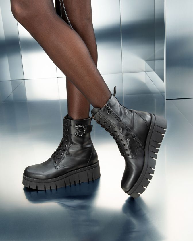 NeroGiardini Anfibi I411920D-100 in pelle nero