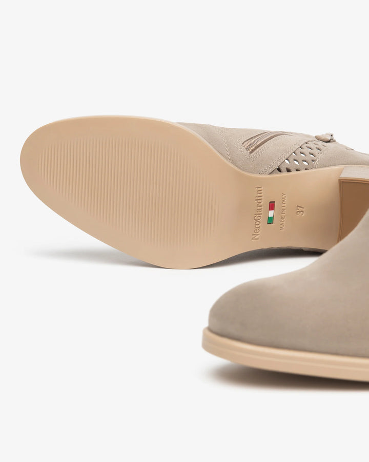 NeroGiardini stivaletto E615110D-451 beige donna